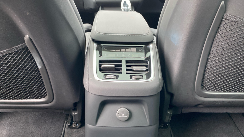 Volvo XC90 2.0 T8 PHEV Plus Dark 5dr AWD Geartronic Estate